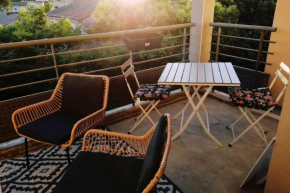 T2, terrasse,Parking,clim,wifi 10mn a pied CV